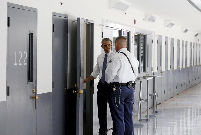 ABDde bir ilk: Başkan Obama hapishaneye girdi