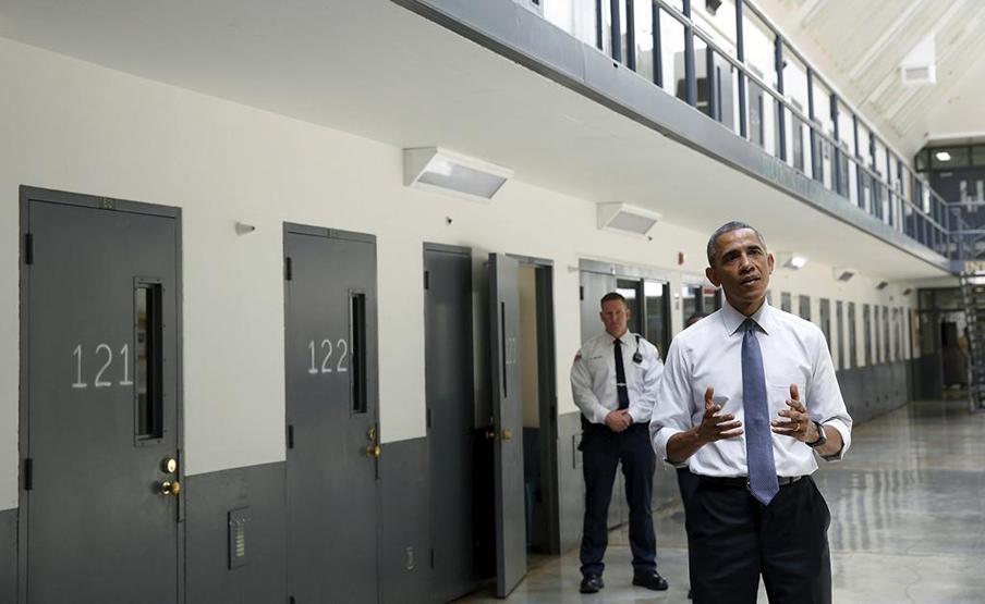 ABDde bir ilk: Başkan Obama hapishaneye girdi