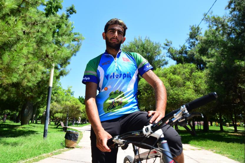 Bisiklet sürerek 15 ayda 60 kilo verdi