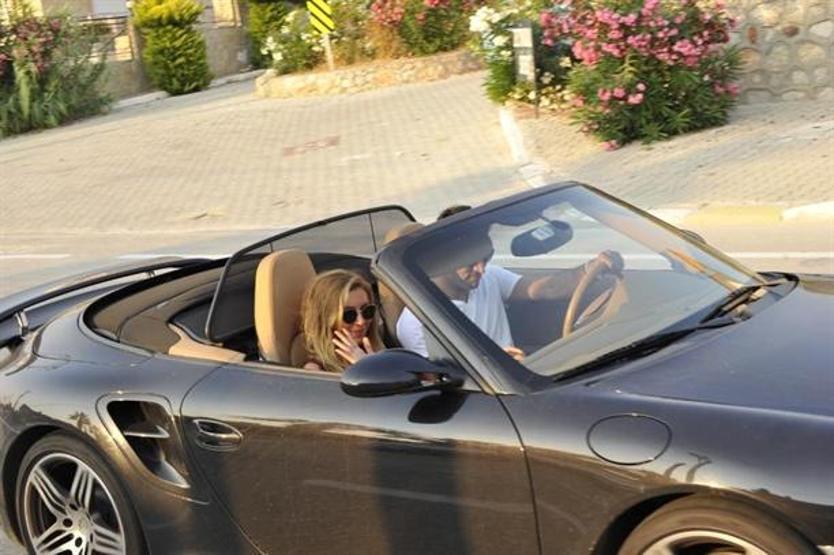 Sinem Kobal ve Kenan İmirzalıoğlu Çeşmede