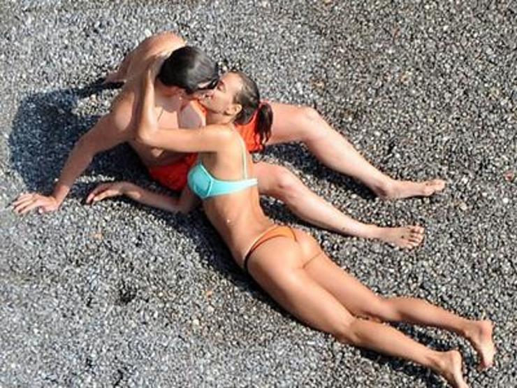 Irina Shayk sevgilisi ile tatilde