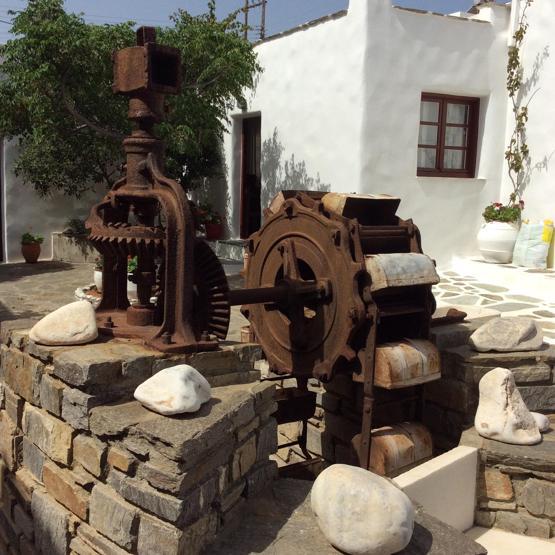 Paros Adasına gitmek isteyenler için tatil rehberi