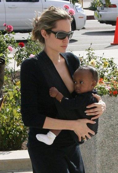 Angelina Jolieye büyük şok