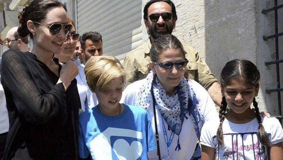 Angelina Jolieye büyük şok