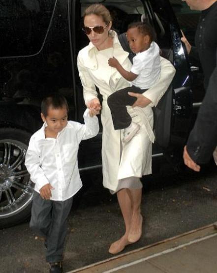 Angelina Jolieye büyük şok