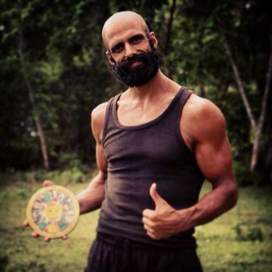 Hasan Yalnızoğlu Survivor’da merak edilenleri anlattı