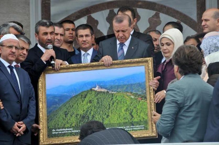 Cumhurbaşkanı Erdoğan Kıbledağı camisinin açılışını yaptı