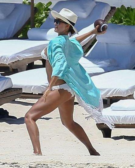 Jessica Alba tatilin tadını çıkardı
