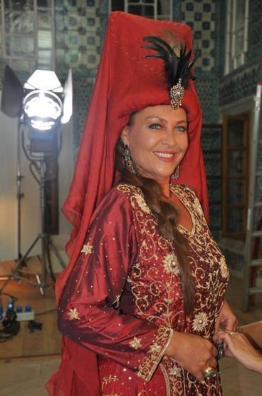 Hülya Avşarın tarih koçu İlber Hoca