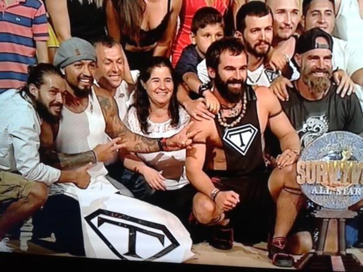 Survivor parasını harcayıp borca girdi