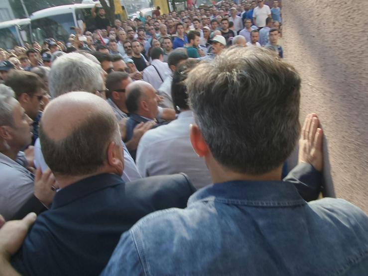 Bakan Müezzinoğluna şehit cenazesinde tepki
