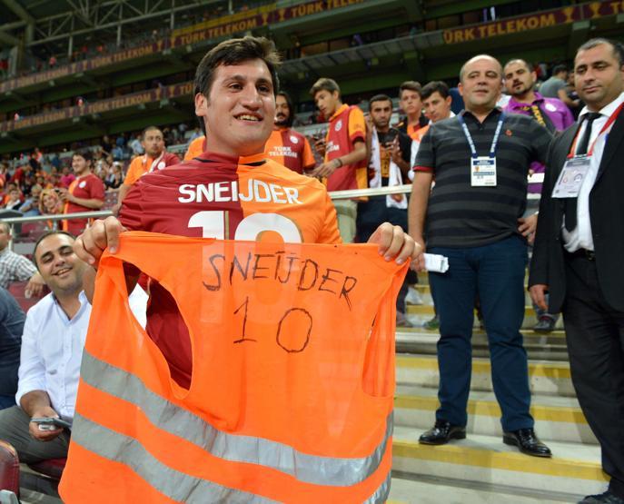 Sneijder, Sezgin Doğangüzel ile buluştu