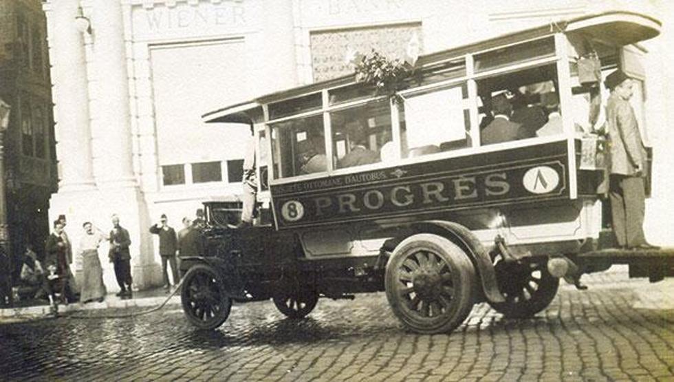 İstanbul’un nostaljik 100 ulaşım aracı