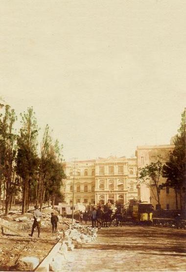 İstanbul’un nostaljik 100 ulaşım aracı
