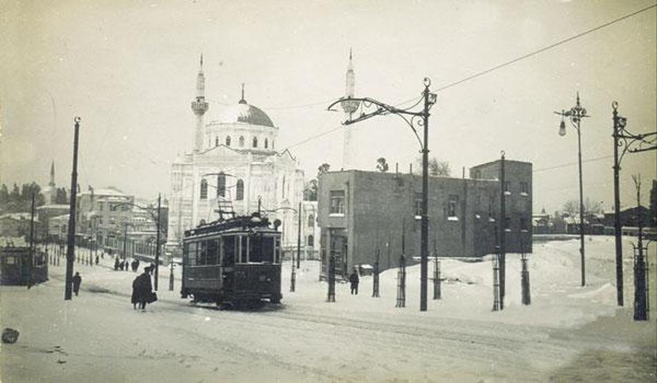 İstanbul’un nostaljik 100 ulaşım aracı