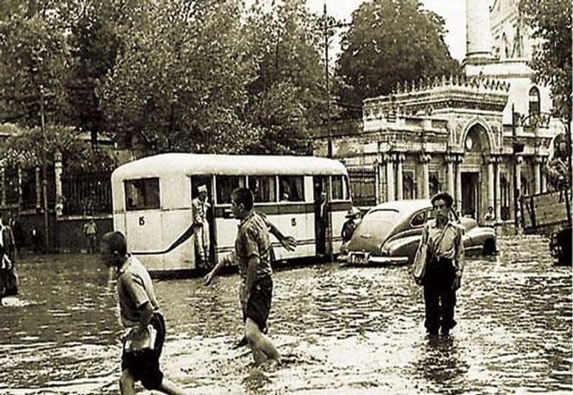İstanbul’un nostaljik 100 ulaşım aracı