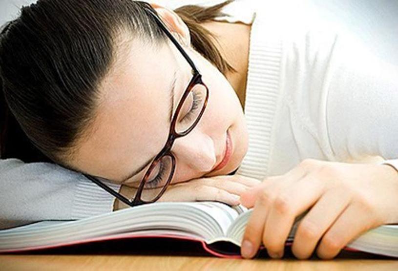 Uykusuz gecenin vücudumuza yaptıkları