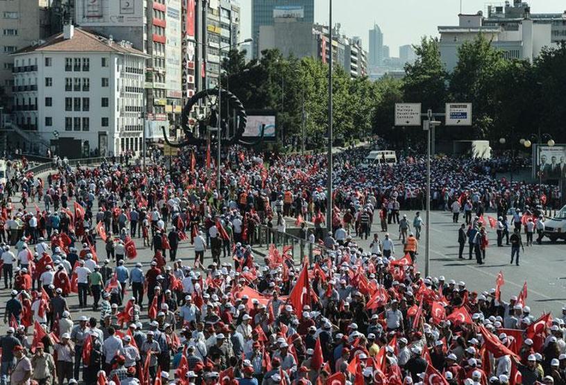 Ankarada büyük yürüyüş başladı