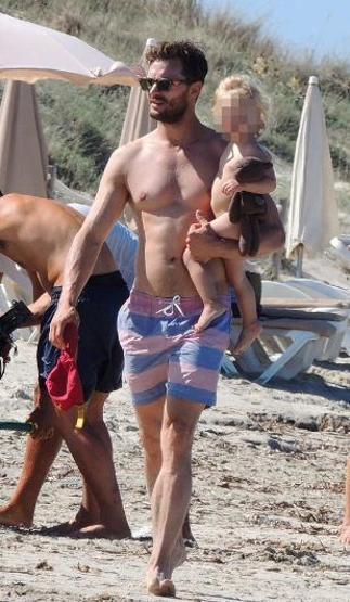 Jamie Dornan tatilde