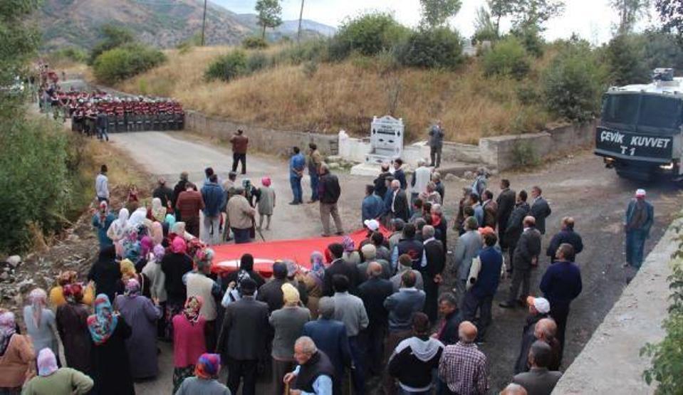 Suyu vermek istemeyen köylülere sert müdahale