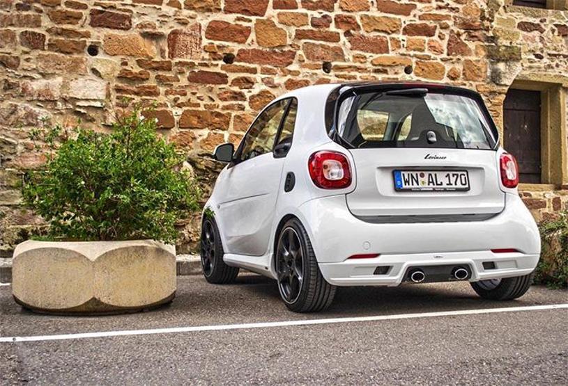 Sportif kent otomobili