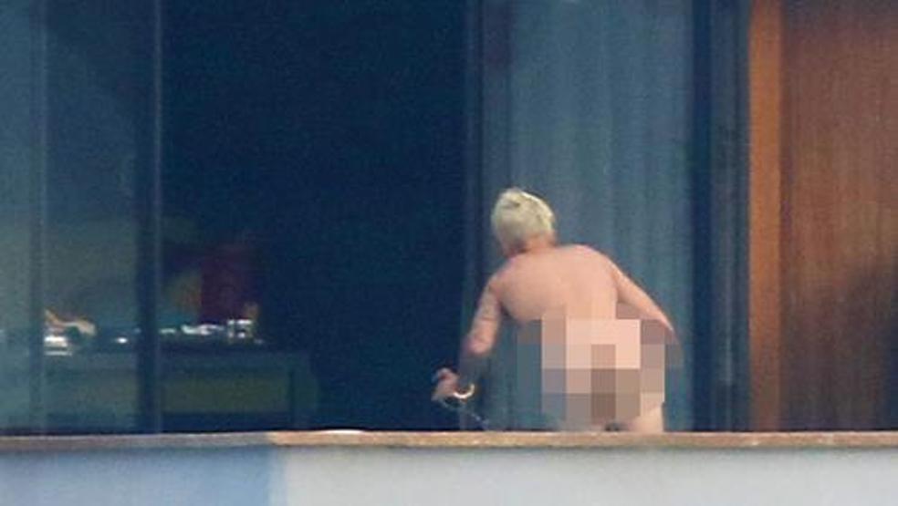 Justin Bieber çıplak yakalandı