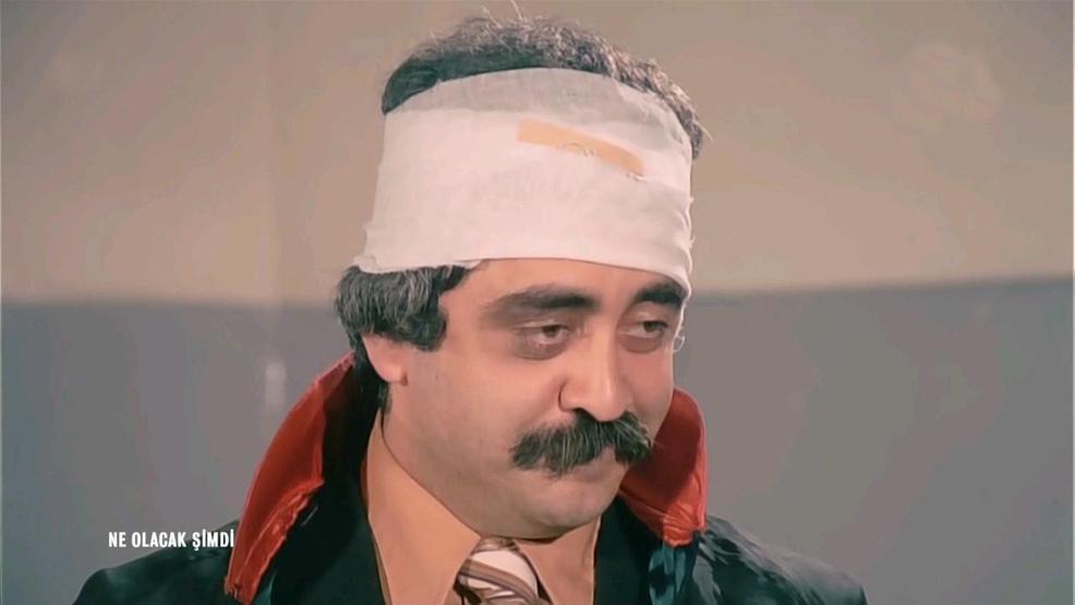 Levent Kırca kimdir