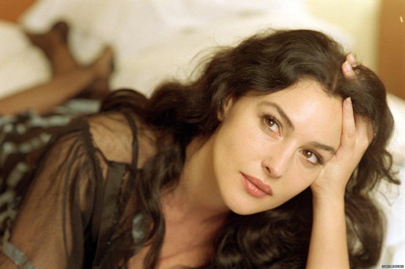 Monica Bellucci: Ben 20 yaşında olmak istemezdim