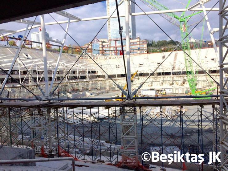 Vodafone Arenanın çatı bloğu kaldırılıyor