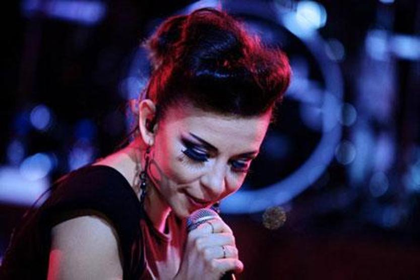 Fatma Turgut tekme tokat kavga etti