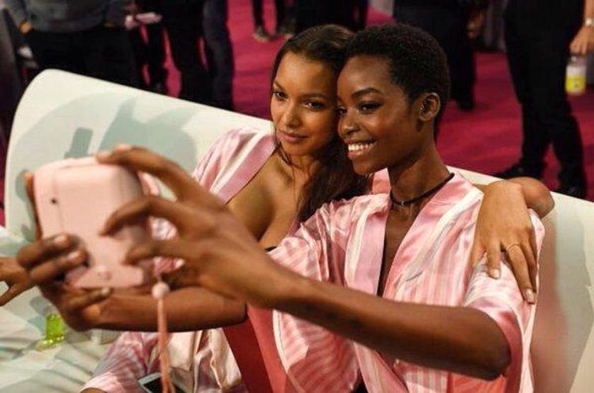 Victorias Secret Showun perde arkasından ilk fotoğraflar