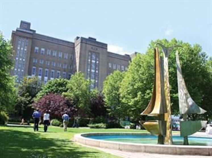 Avrupanın en iyi iş üniversitesi hangisi
