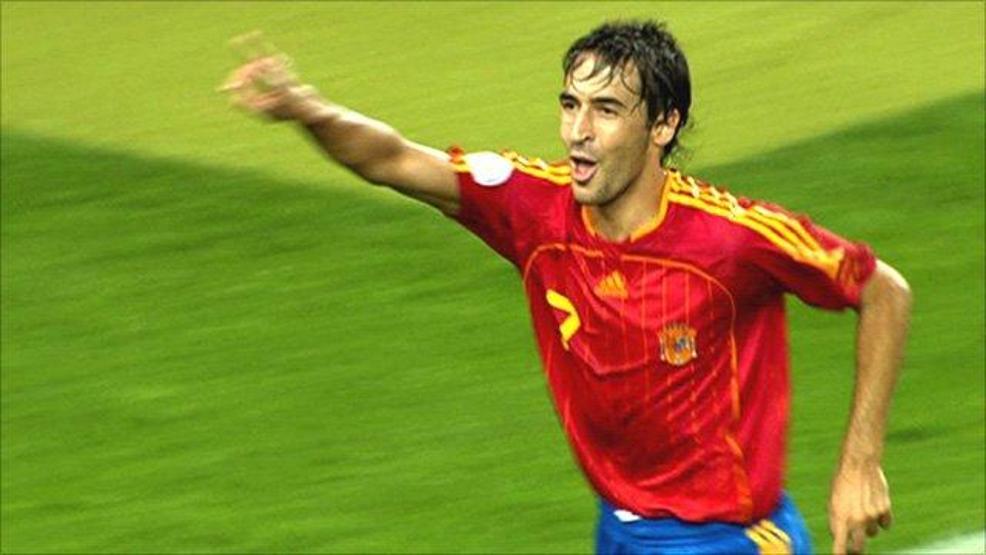 Raul şampiyon yaptı, bıraktı