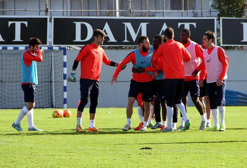 Marko Marin ile Aykut Demir kavga etti