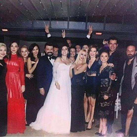 Bülent Emrah Parlak ve Burcu Gönder evlendi