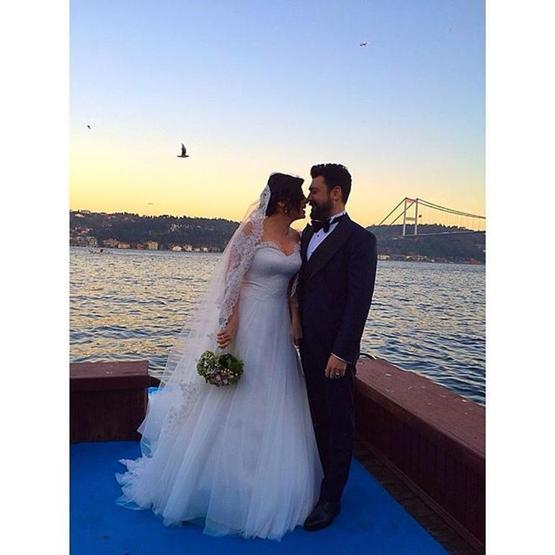 Bülent Emrah Parlak ve Burcu Gönder evlendi