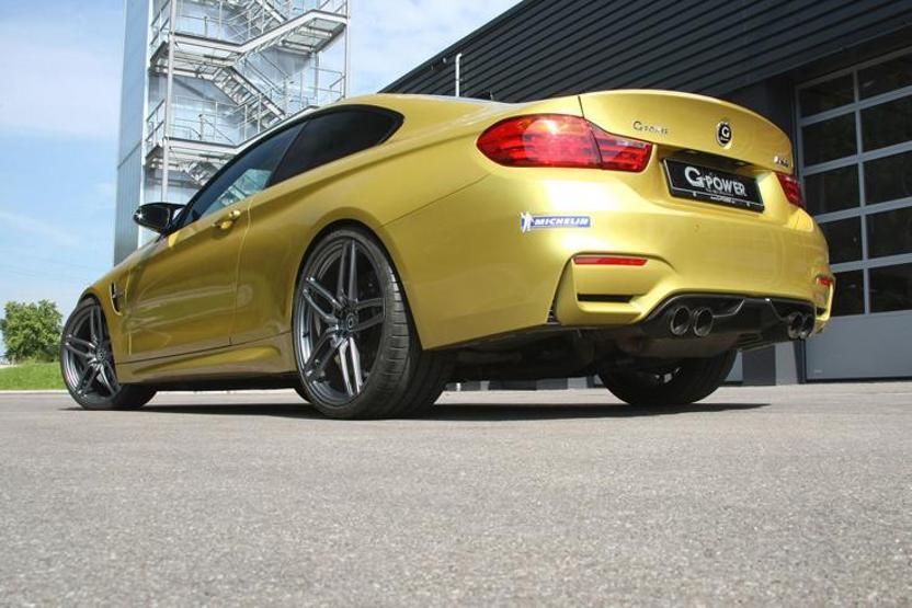 BMW M4 hızlandı