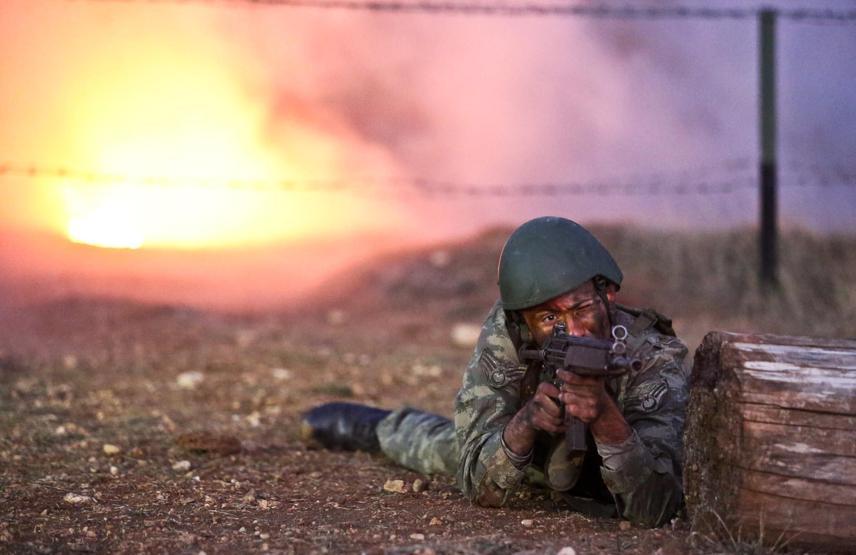 Komandoların ölümle burun buruna eğitimi