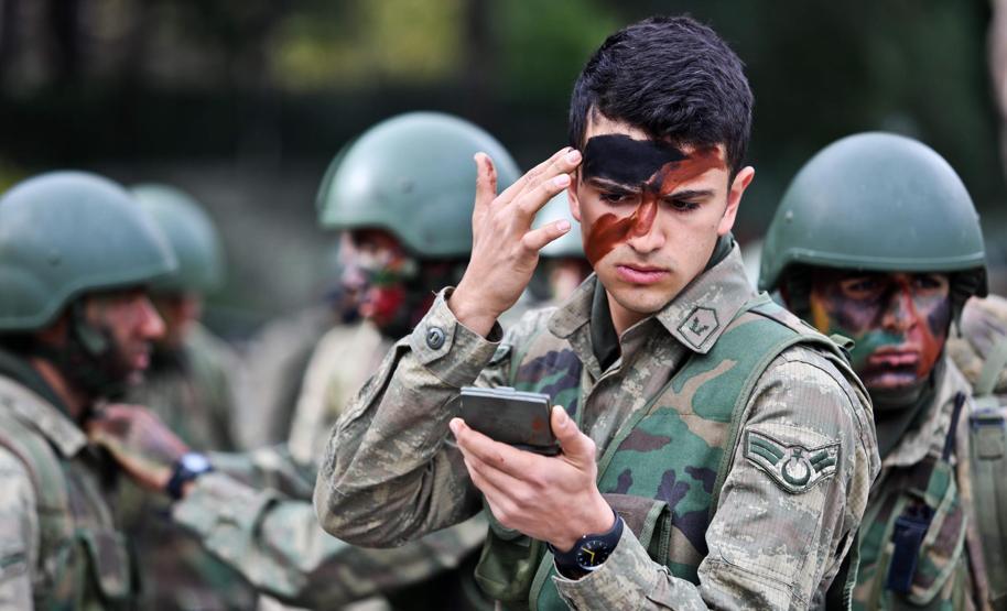 Komandoların ölümle burun buruna eğitimi