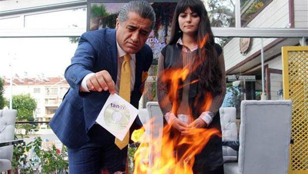 Rusyaya kızdı klibini yaktı