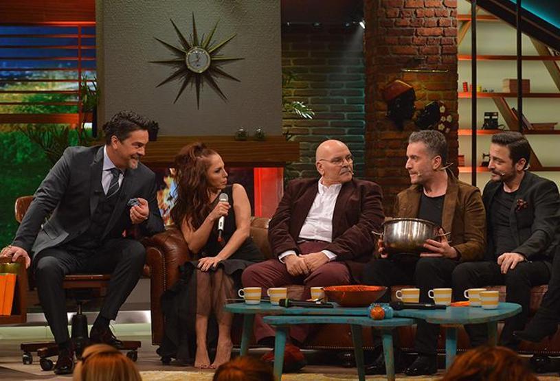 Beyaz Show gülmekten kırdı geçirdi