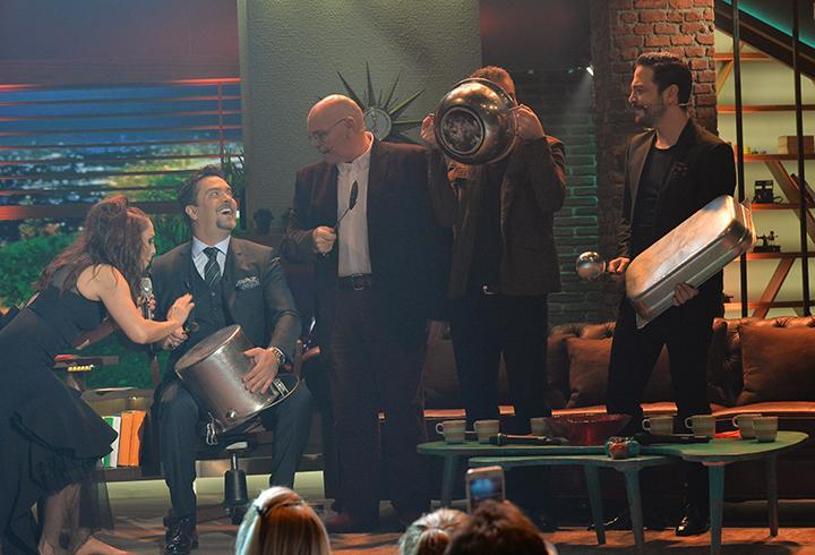 Beyaz Show gülmekten kırdı geçirdi
