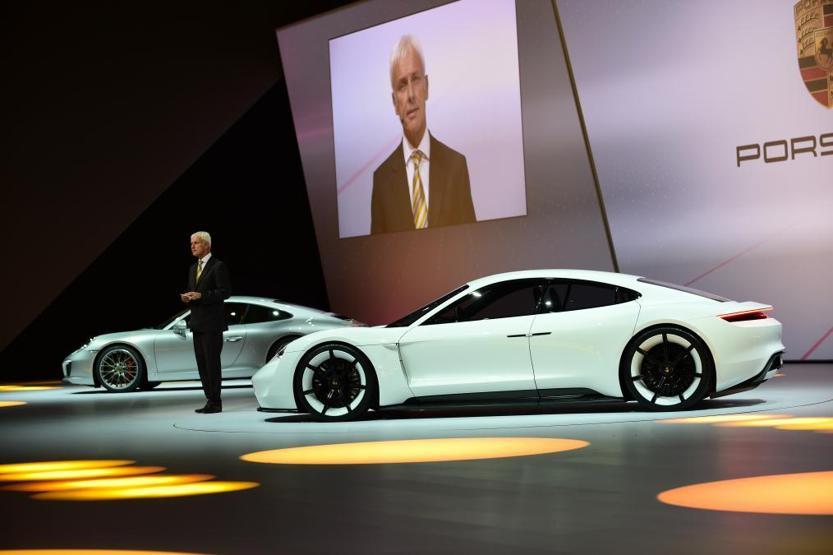 Porsche konsept aracı Mission Eyi üretmeye karar verdi