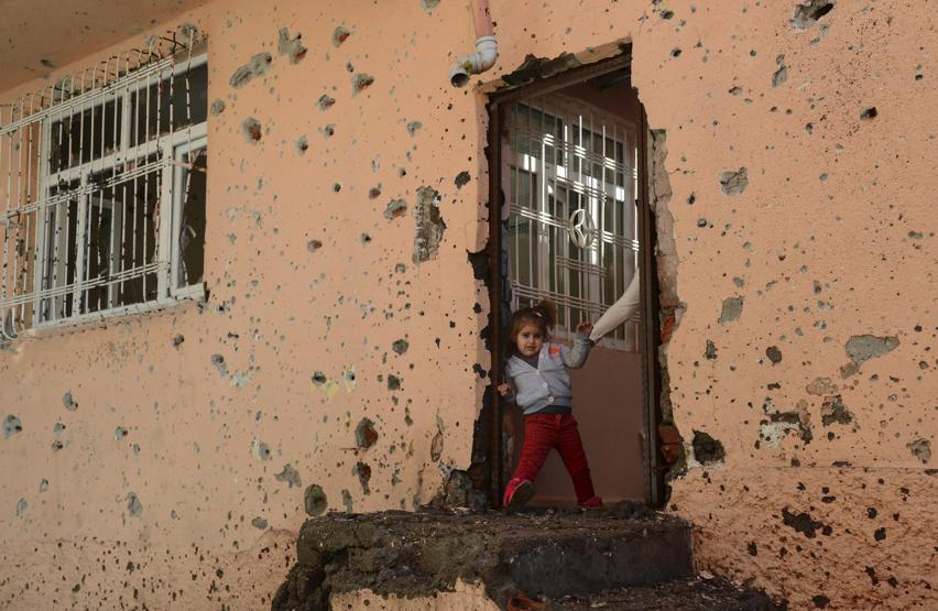 İşte sokağa çıkma yasağının ardından Diyarbakırın Sur ilçesi