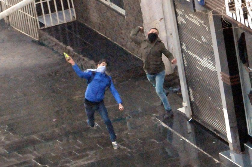 Diyarbakırdaki HDP yürüyüşünde olaylar çıktı