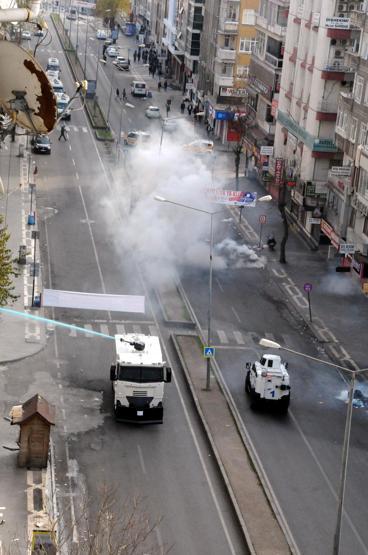 Diyarbakırdaki HDP yürüyüşünde olaylar çıktı
