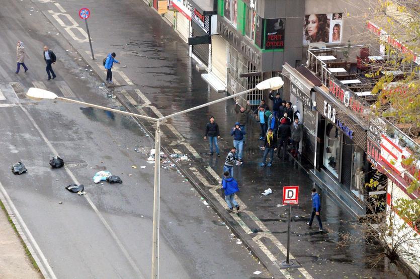 Diyarbakırdaki HDP yürüyüşünde olaylar çıktı