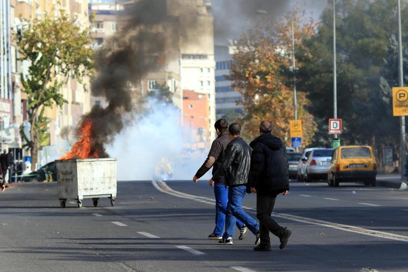 Diyarbakırdaki HDP yürüyüşünde olaylar çıktı