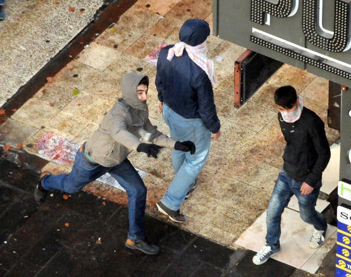 Diyarbakırdaki HDP yürüyüşünde olaylar çıktı