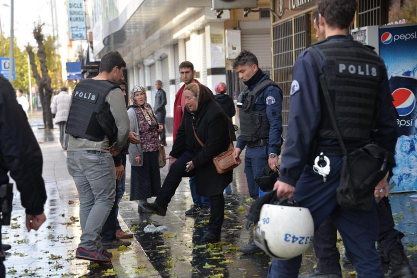 Diyarbakırdaki HDP yürüyüşünde olaylar çıktı